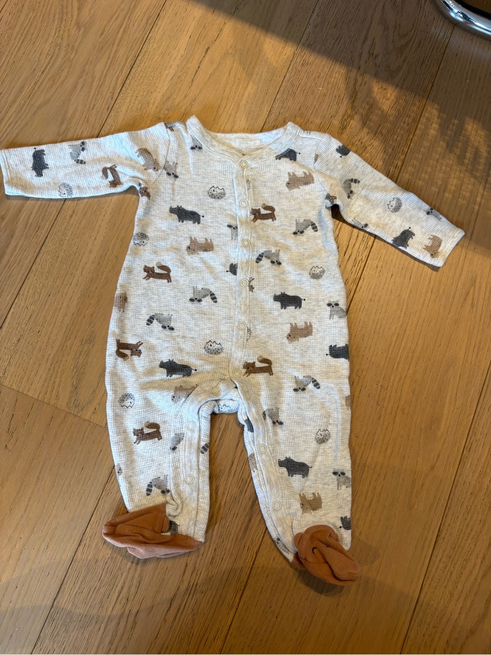 Carter’s animal printer pajamas - size 6 months